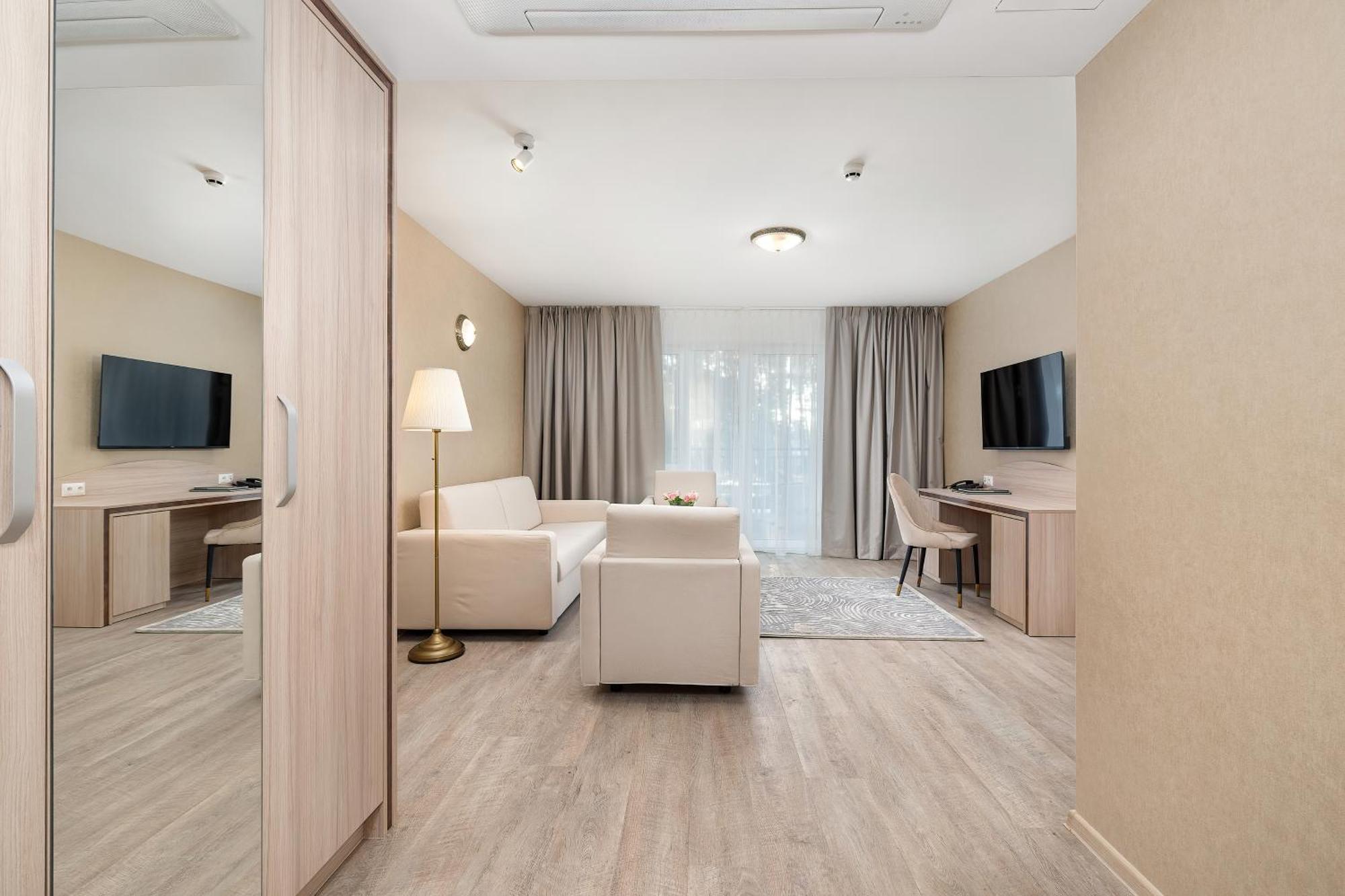 מידז'יוודז'י Juvena Hotel Wellness & Spa Adults Only מראה חיצוני תמונה