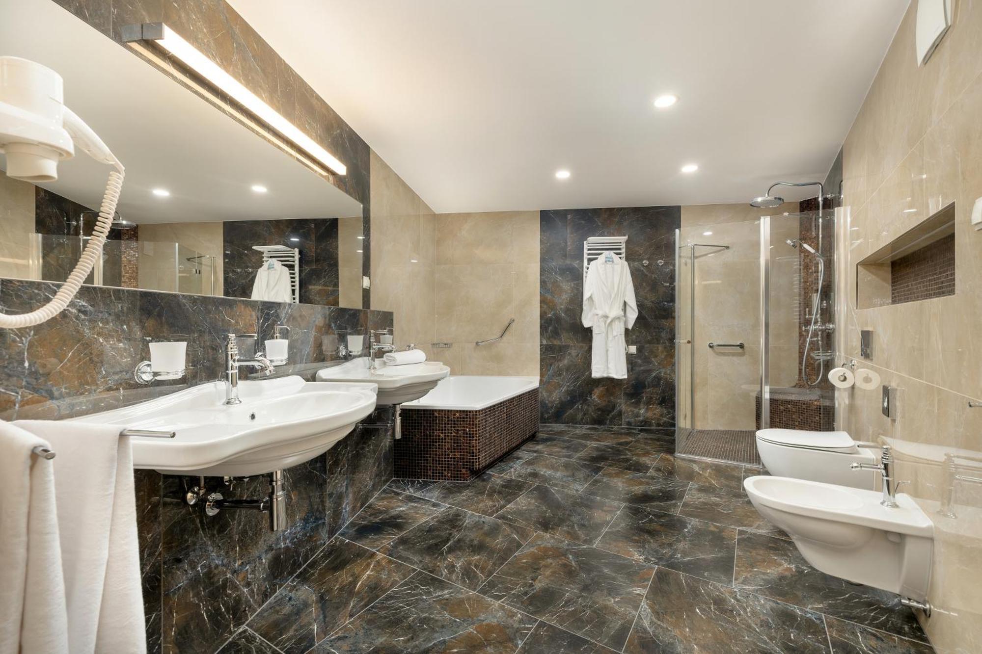 מידז'יוודז'י Juvena Hotel Wellness & Spa Adults Only מראה חיצוני תמונה